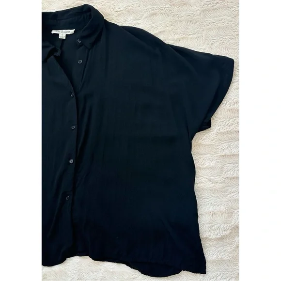 Vine & Love Black Button Up Dolman Short Sleeve Maternity Top - Picture 11 of 17